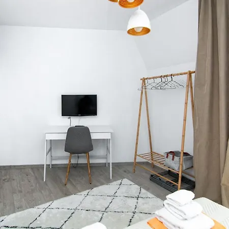 Greek Quarter Flat Two Br Next To Sea Garden Appartamento