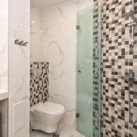 Greek Quarter Flat Two Br Next To Sea Garden Appartamento *