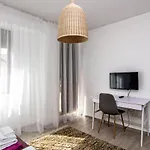 Greek Quarter Flat Two Br Next To Sea Garden * Varna