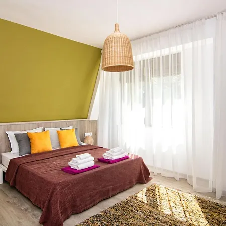 Greek Quarter Flat Two Br Next To Sea Garden * 瓦爾納